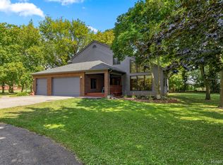 18990 Beck Rd, Northville, MI 48168