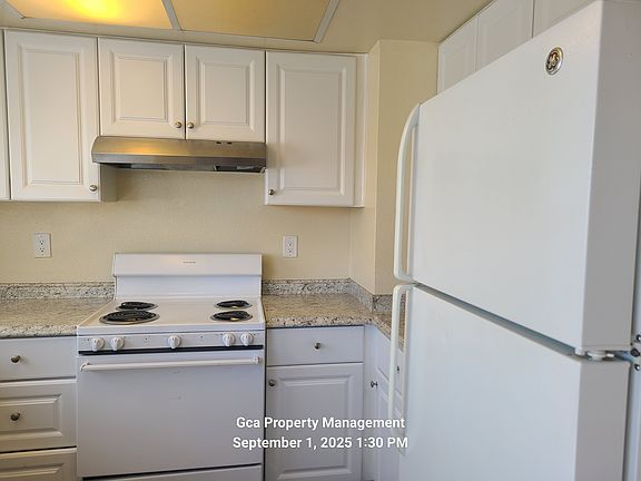 3rd image of 4240 Menlo Ave Unit 24