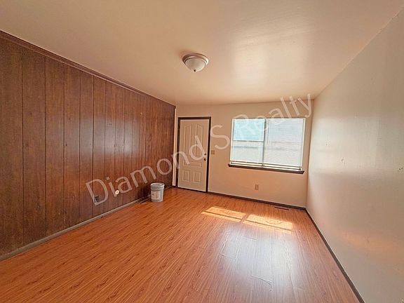 5th image of 531 W State St