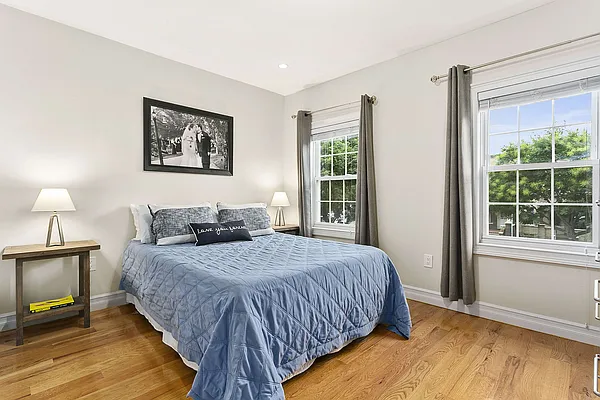 Sold by Compass | media 22