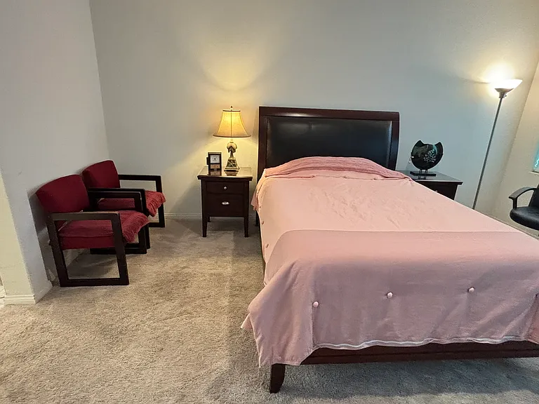 3329 S Myrtle Dr — Photo 2