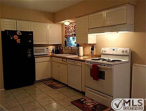3rd image of 4617 Cornell Dr