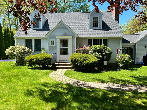 15 Gail Rd, Farmington, CT 06032