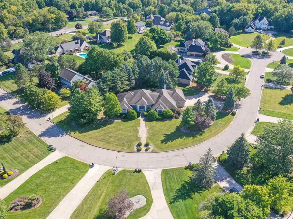 3300 Fieldstone Dr, Flushing, MI 48433