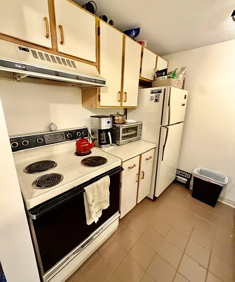 300 Commercial St #602 — Photo 4