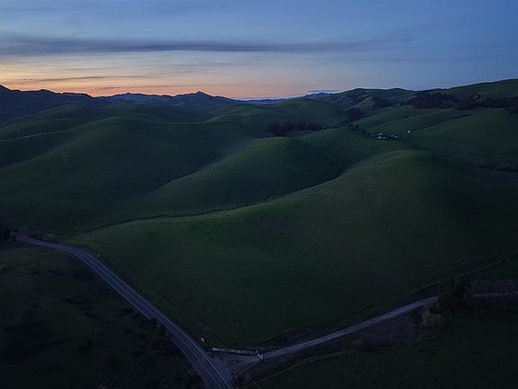 2nd image of 2 Lake Herman Rd