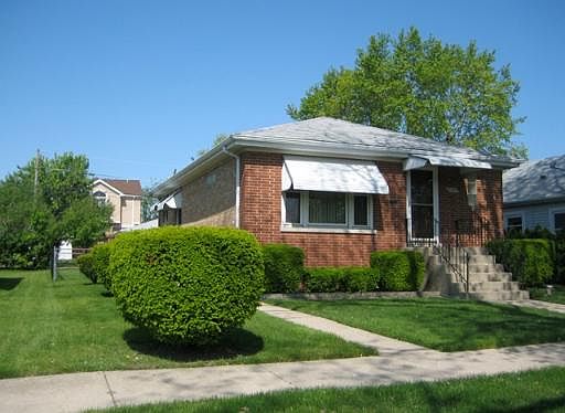 1st image of 7238 N Neva Ave