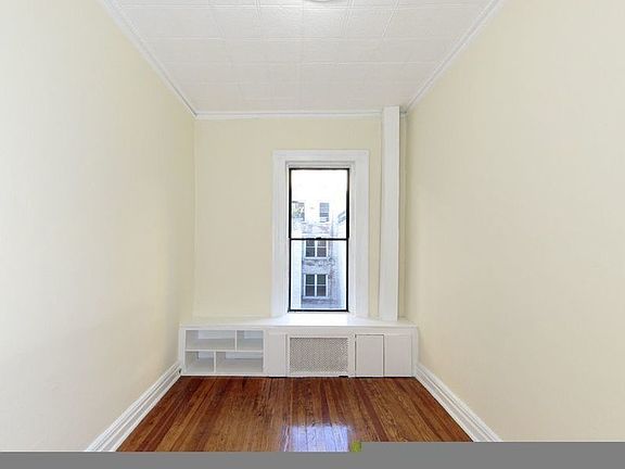 4th image of 37 W 89th St APT 6