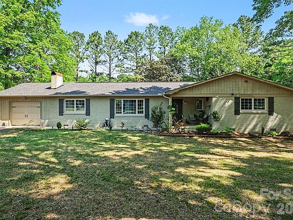 3rd image of 3950 Rocky River Pl