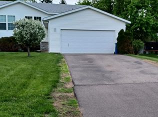 2120 W 105th St, Bloomington, MN 55431