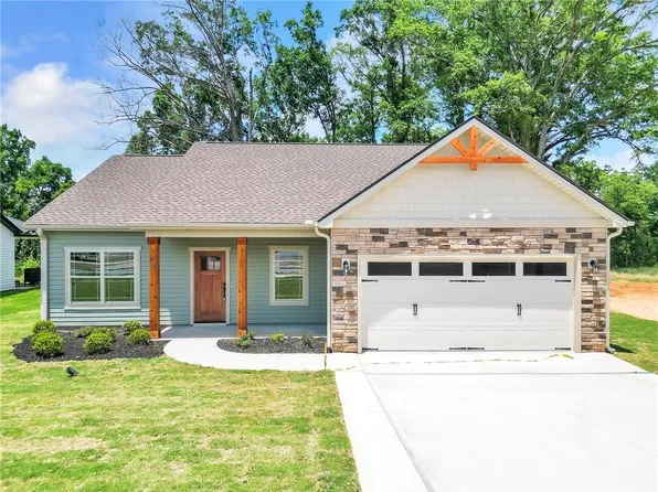 110 Saluda St, Belton, SC 29672