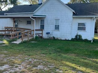 225 S Chestnut St, Good Hope, IL 61438