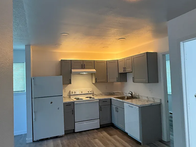 2120 Cooper Ave #A — Photo 6