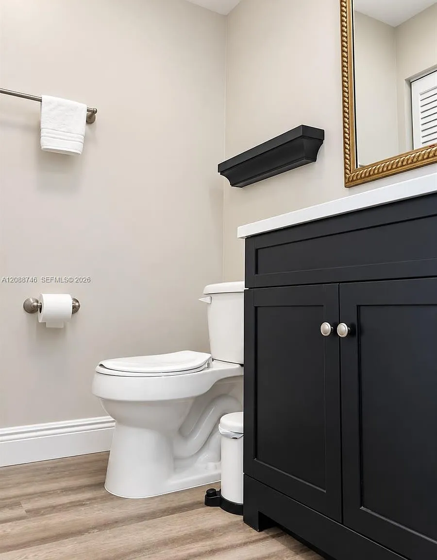 Colonial Manor West Apart — Photo 3