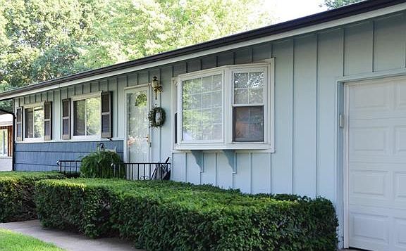 3rd image of 9951 Clearwater Dr