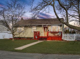 1340 7th St, West Babylon, NY 11704