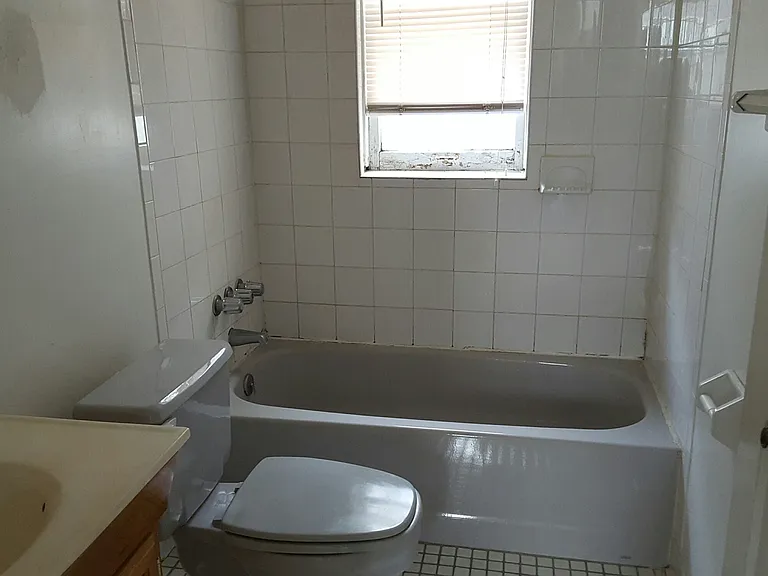 178-180 Meigs St #11 — Photo 7