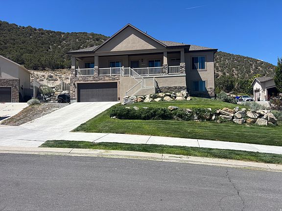 3rd image of 3961 E Yakima Way