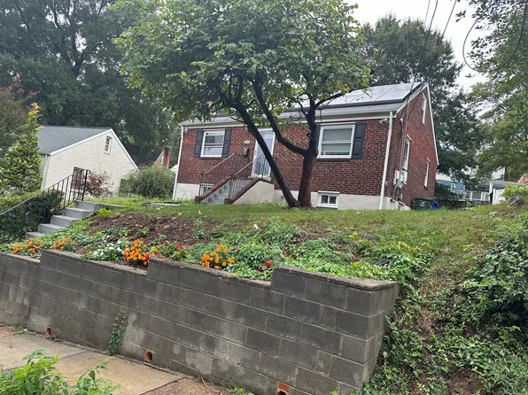 (undisclosed Address), Arlington, VA 22204