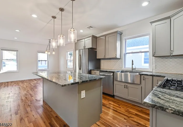 43 Howe Ave #2 — Photo 4