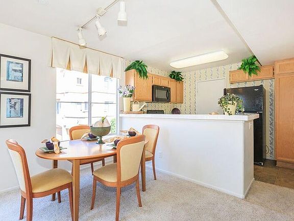 4th image of 18073 Annes Cir Unit 201