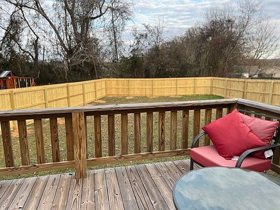 5th image of 326 Willow Way