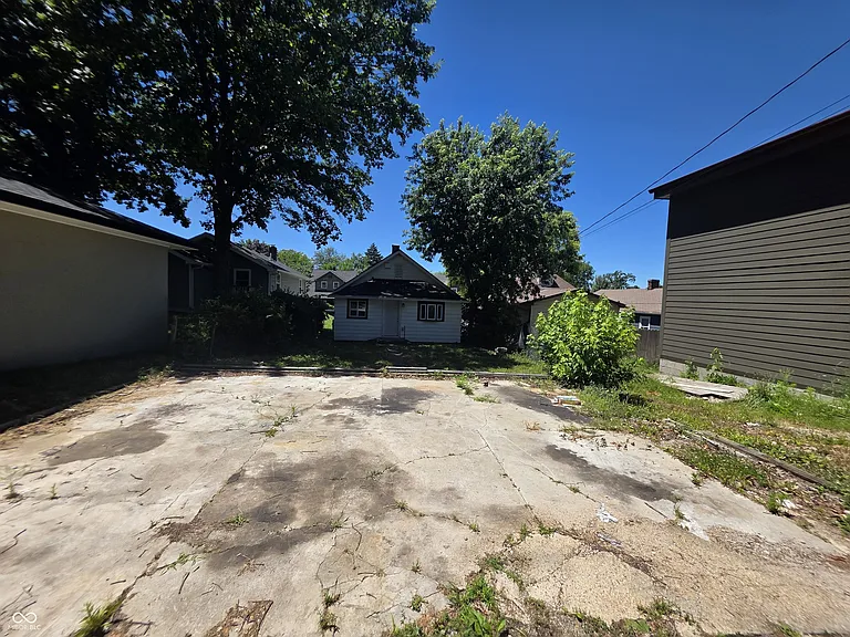 2137 Napoleon St — Photo 13