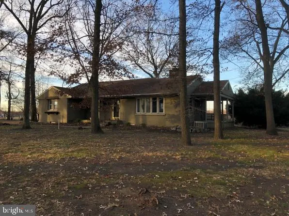 34 Yansick Dr, Delran, NJ 08075