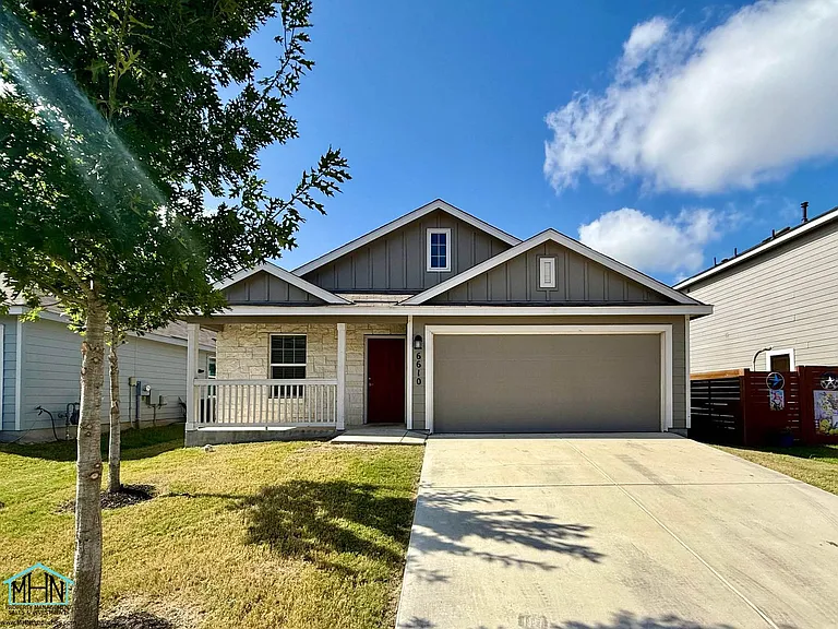 6610 Hibiscus Fls — Photo 1