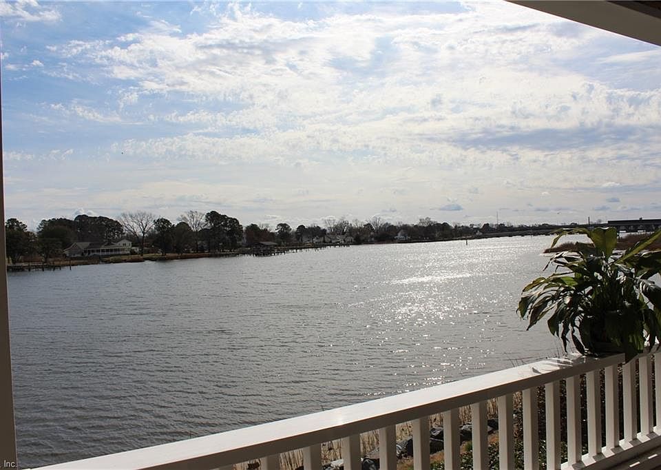 Enjoy beautiful sunrise and sunsets from your balcony!