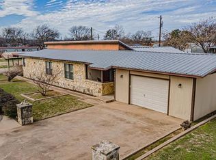 808 Flamingo Rd, Granbury, TX 76049