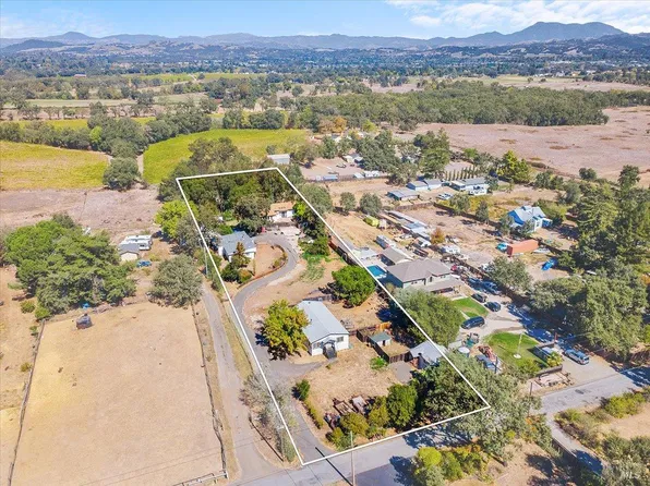 2301 Silk Road W, Windsor, CA 95492