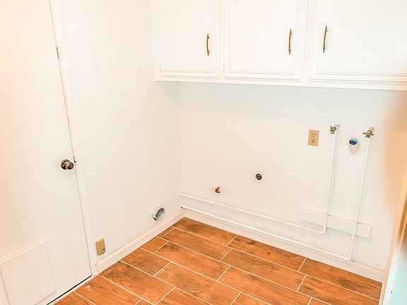 3rd image of 4131 Cabernet Dr