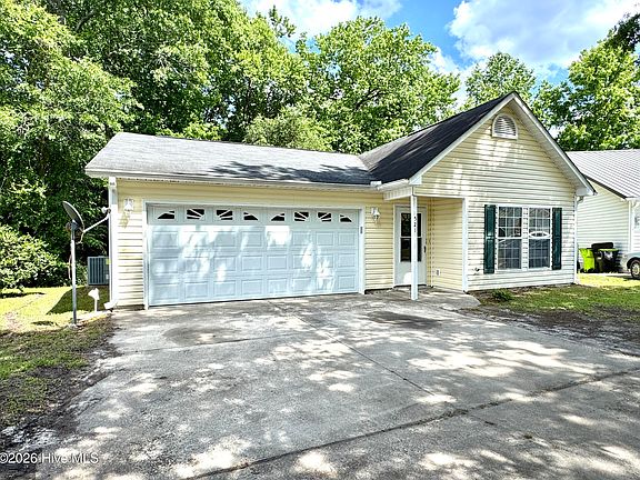 3rd image of 521 Jimmies Creek Dr