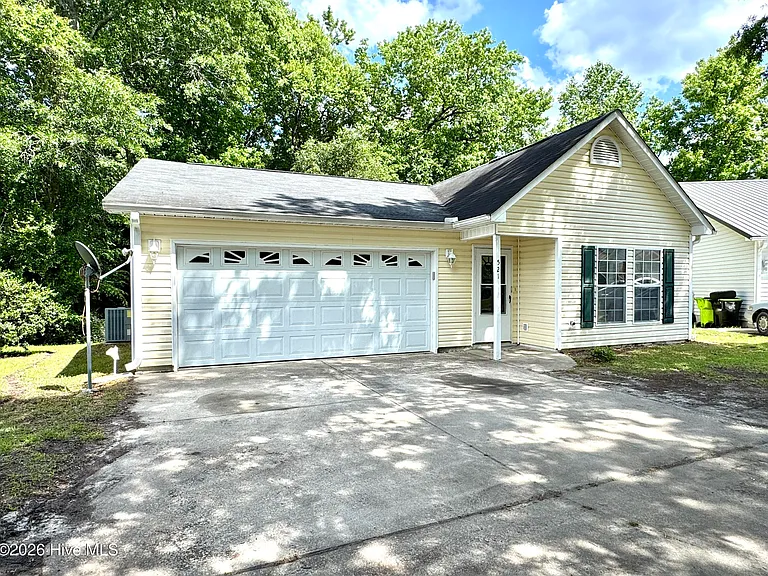 521 Jimmies Creek Dr — Photo 3