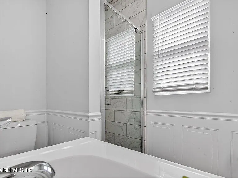 1207 Evergreen Ave — Photo 16