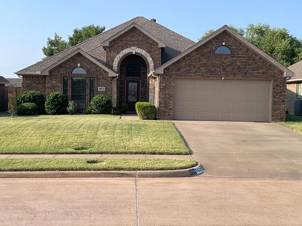 5625 Ross Creek Ln, Wichita Falls, TX 76310