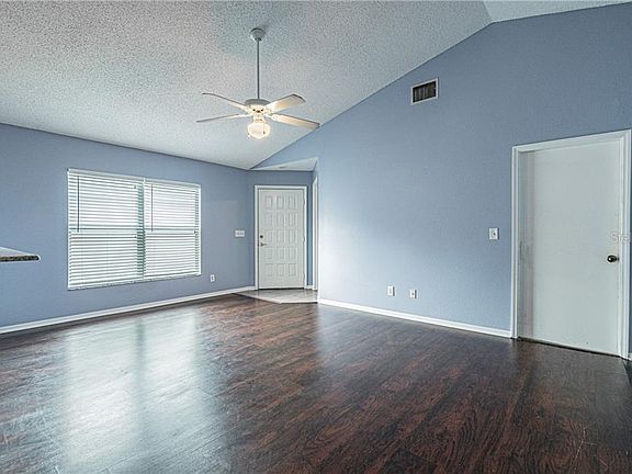 4th image of 13136 Carrollwood Creek Dr