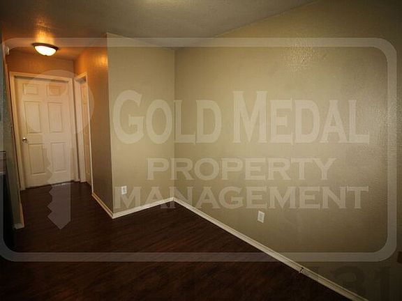 5th image of 3400 Barcelona Dr