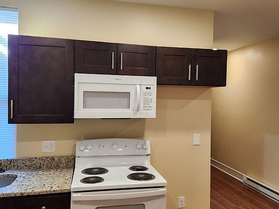 2nd image of 5307 Oxford Ave #B
