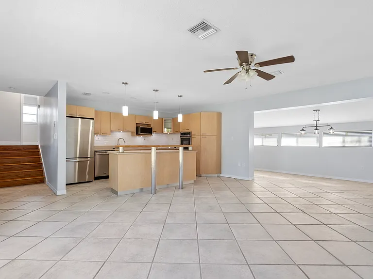 4420 W Fair Oaks Ave — Photo 4