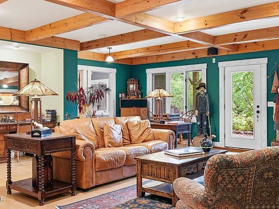 45th image of 1319 Licklog Hollow Rd