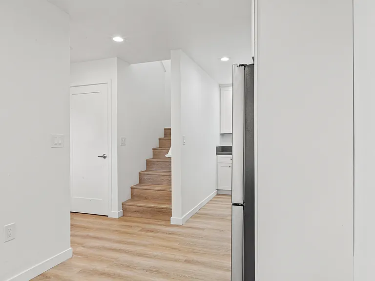 446 Luneta Dr #A — Photo 11
