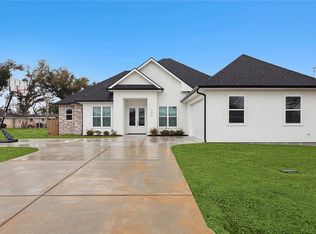 286 Lowe St, Hahnville, LA 70057