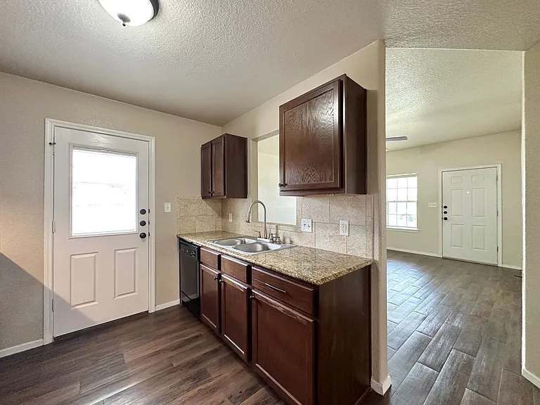 4403 Brutus Lane — Photo 10