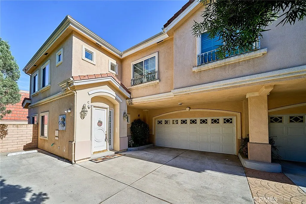 3 bed, 2148 sqft, $5,500 — Photo 1