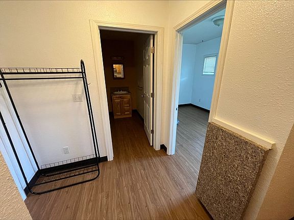 4th image of 713 N Tower Ave #A