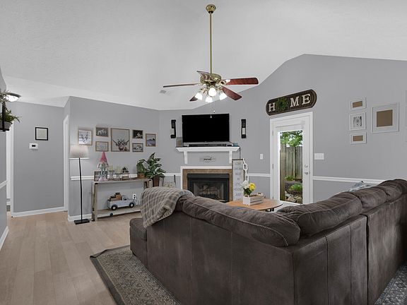 3rd image of 104 Overton Rd