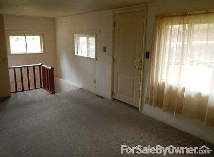 4th image of 809 1st Ave