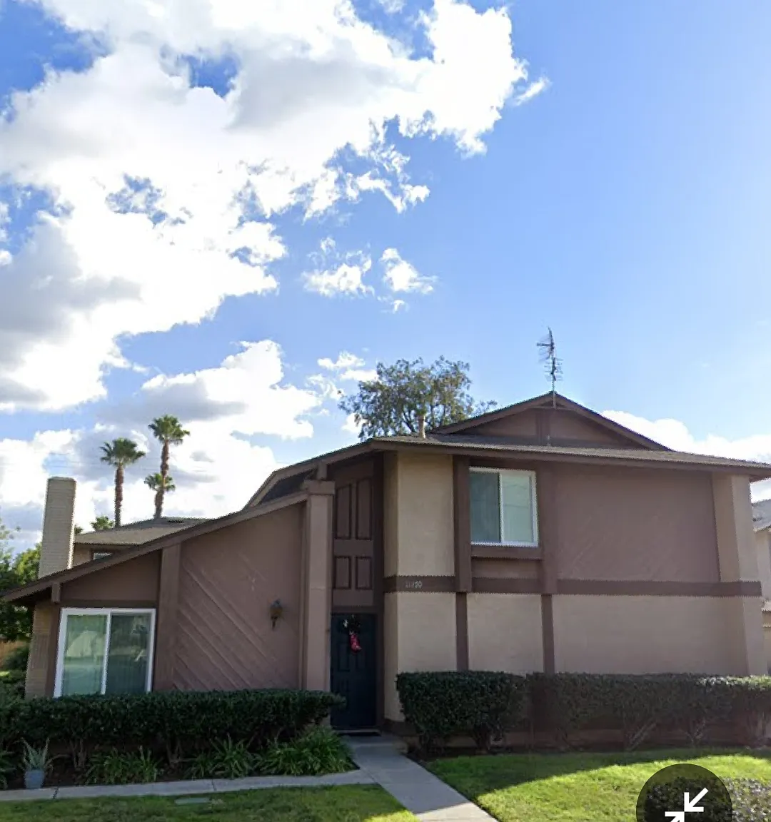 3 bed, 1.5 bath, 1100 sqft, $3,100 — Photo 2